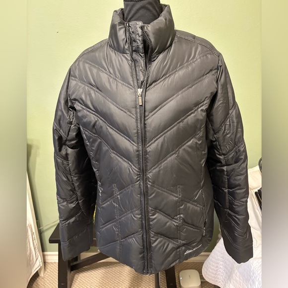 Eddie Bauer Goose Down Black Puffer Jacket coat Medium Packable Puffy Packable - Picture 4 of 16